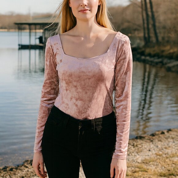 Francesca's Velour Long Sleeve Bodysuit Pink Square Neckline Size XL Juniors - Picture 1 of 8